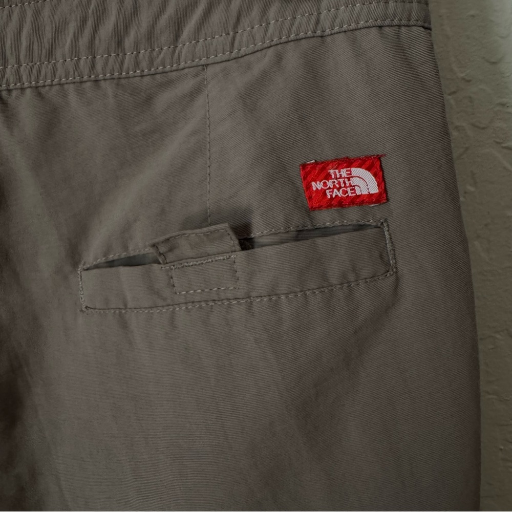 THE NORTH FACE Lot of 2 Women's Capris Long Shorts Cargos in Size 4 Khaki Tan - Picture 13 of 16